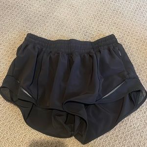 Black hotty hot shorts lulu lemon